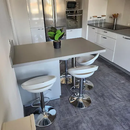 Apartament T3 Avec Garage Privatif *